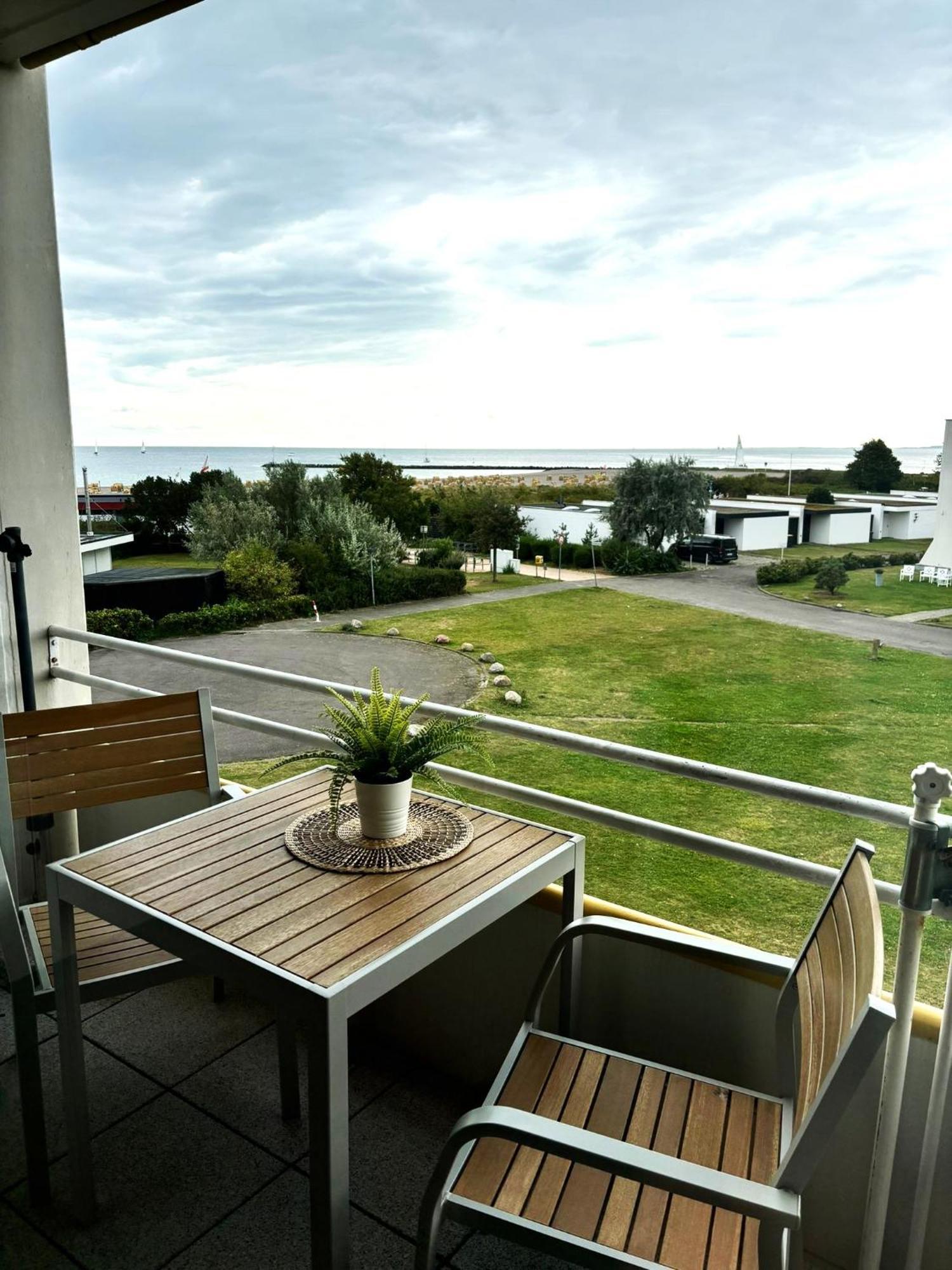 Quartier Suedstrand - Ferienwohnung Mit Meerblick Fehmarn Extérieur photo